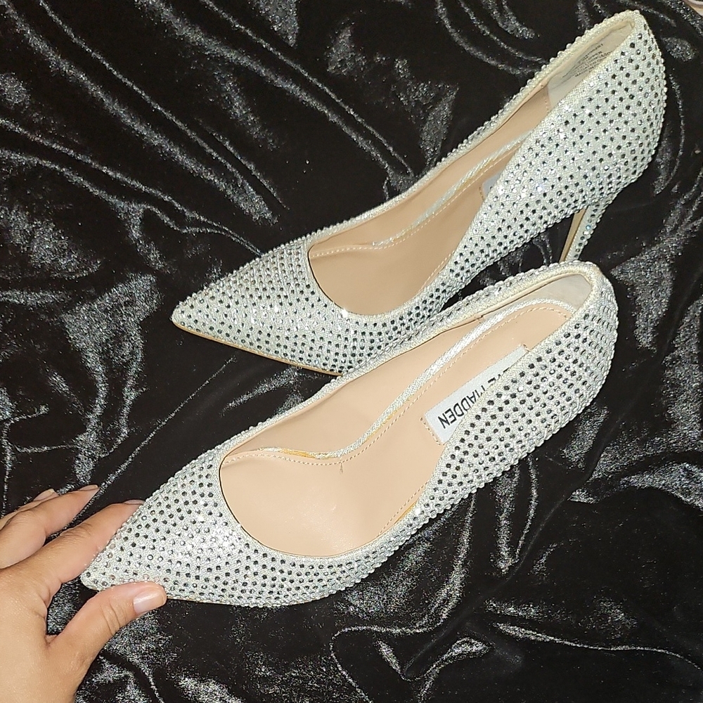 Steve Madden Glittering Silver Heels - Picture 3 of 6